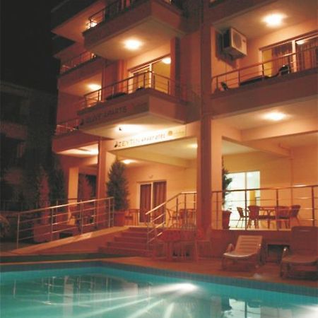 Zeytin Apart Hotel Çeşme Luaran gambar