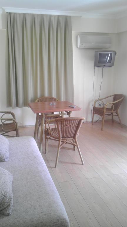Zeytin Apart Hotel Çeşme Luaran gambar